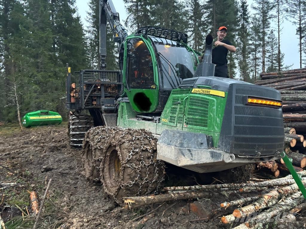 John Deere 1510G Lassbærere