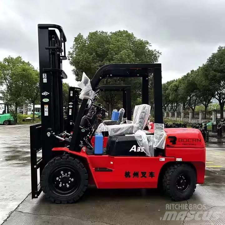 Hangcha CPCD35 Diesel Trucker
