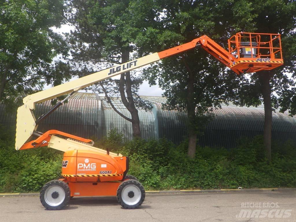 JLG 600AJ Leddede bomlifter