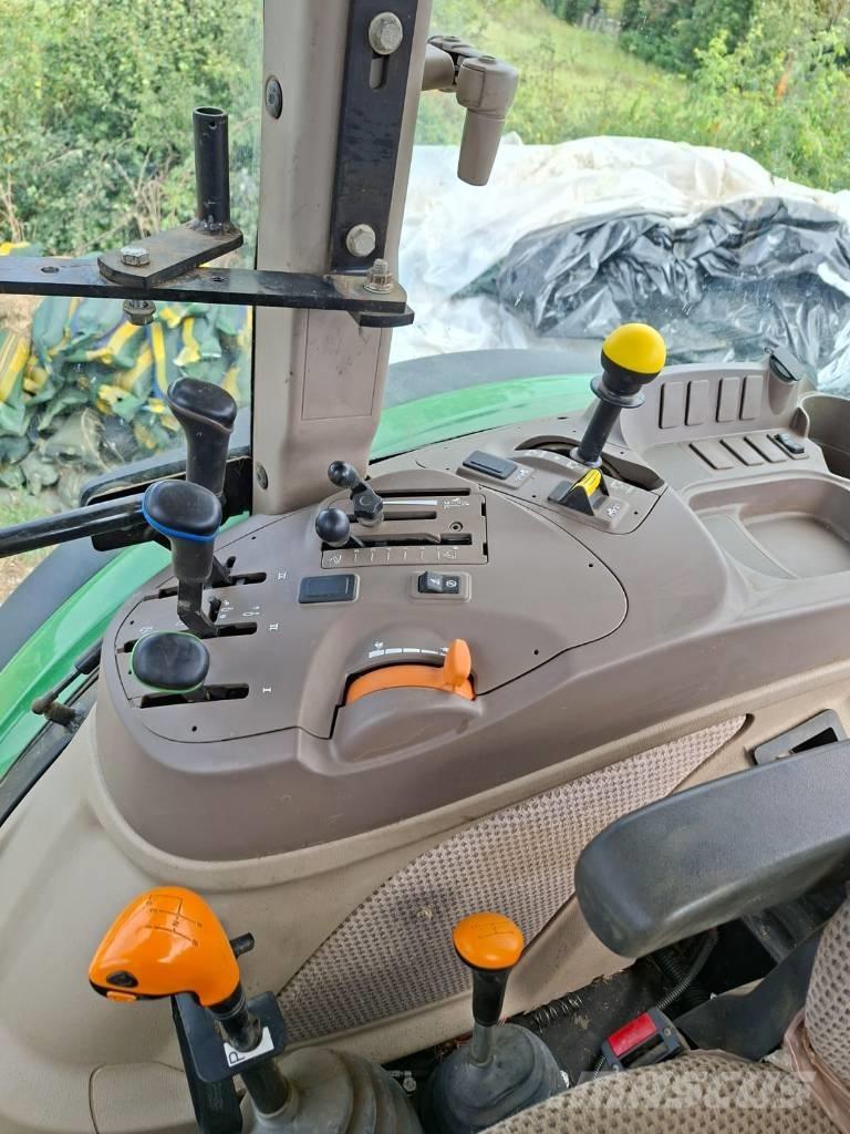 John Deere 5115M Traktorer