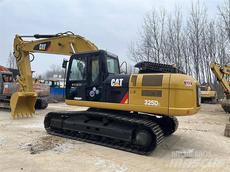 CAT 325D2 Beltegraver