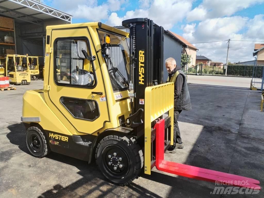 Hyster H 3.5UT Diesel Trucker