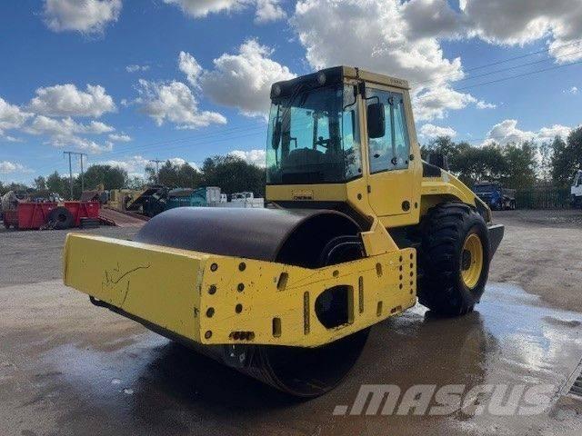 Bomag BW 216 DH-4i Valsetog