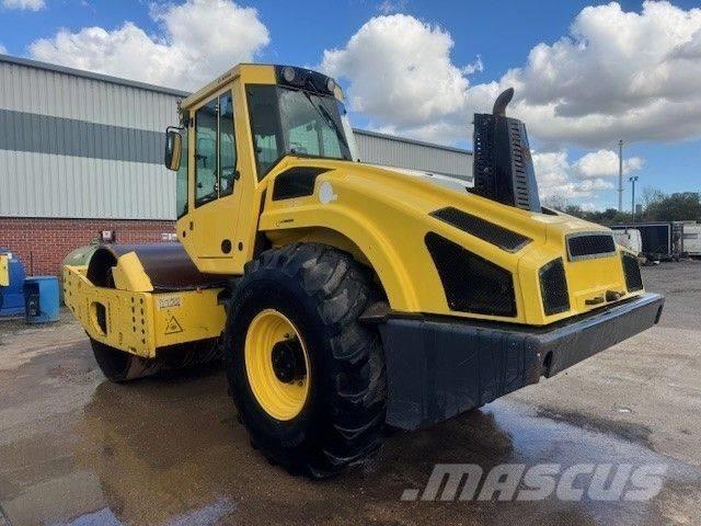 Bomag BW 216 DH-4i Valsetog