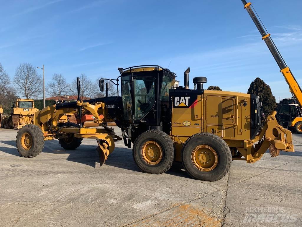 CAT 140 M 2 Veihøvler