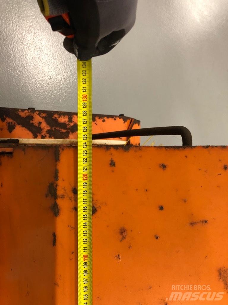 HWH Kost 125 Kompakttraktor tilbehør