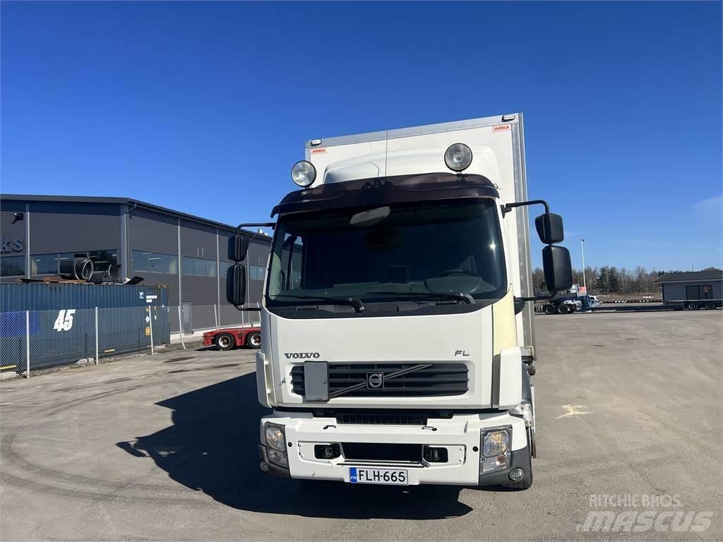 Volvo FL 240 4X2 Skapbiler