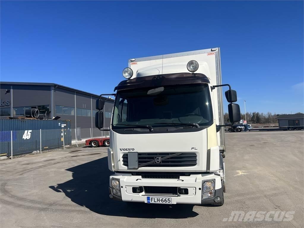 Volvo FL 240 4X2 Skapbiler