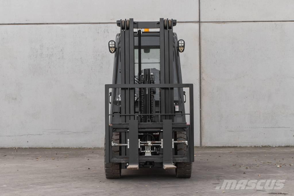 Manitou MI 30 D Diesel Trucker