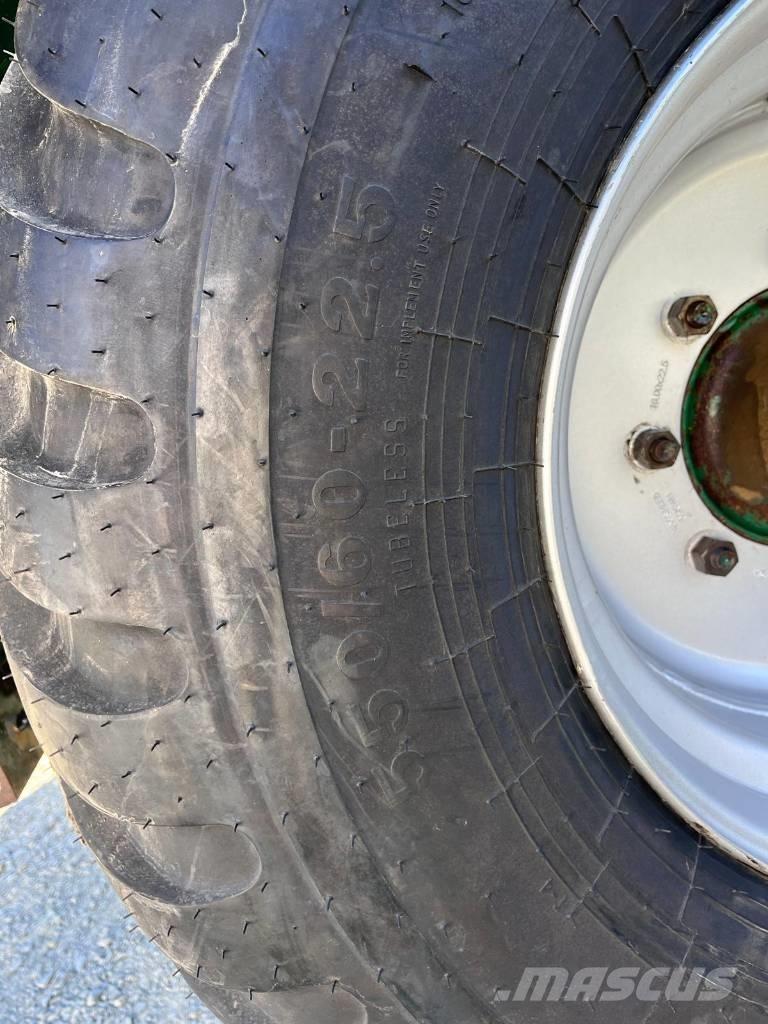  COUTAND 12 Andre hengere