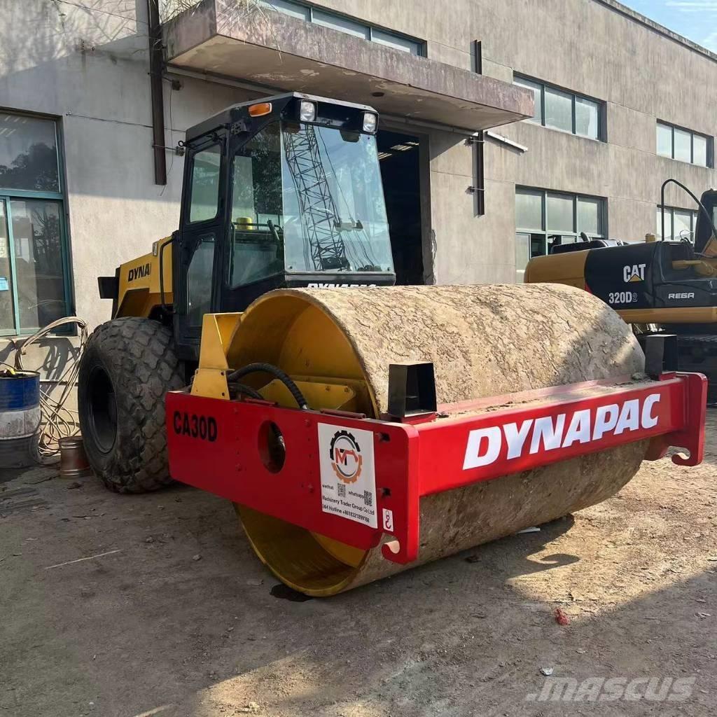 Dynapac CA 30 D Valsetog