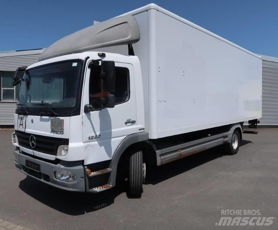 Mercedes-Benz 1222 L Skapbiler