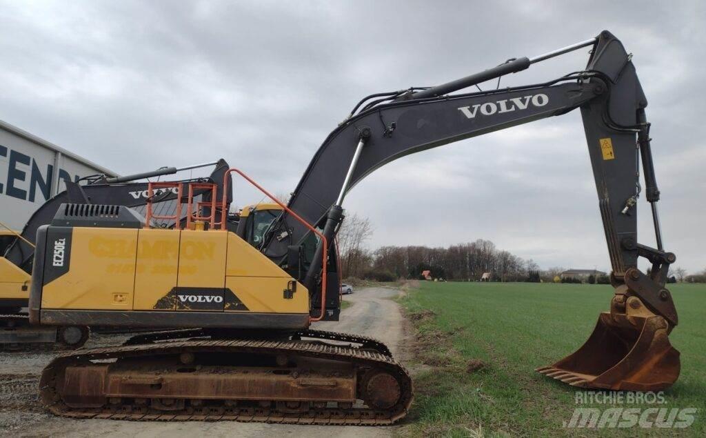 Volvo EC250EL Beltegraver