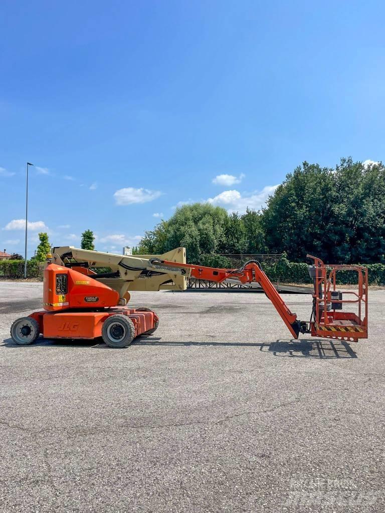 JLG E 400 AJP Leddede bomlifter