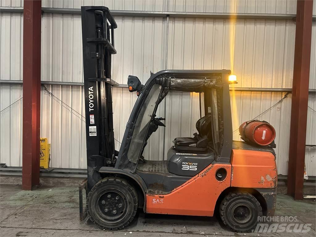 Toyota 02-8FGJF35 Propan trucker