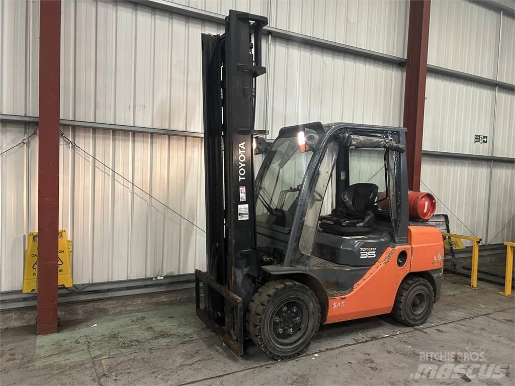 Toyota 02-8FGJF35 Propan trucker