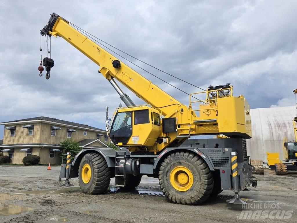 Grove RT 765 E-2 Røff terreng kraner