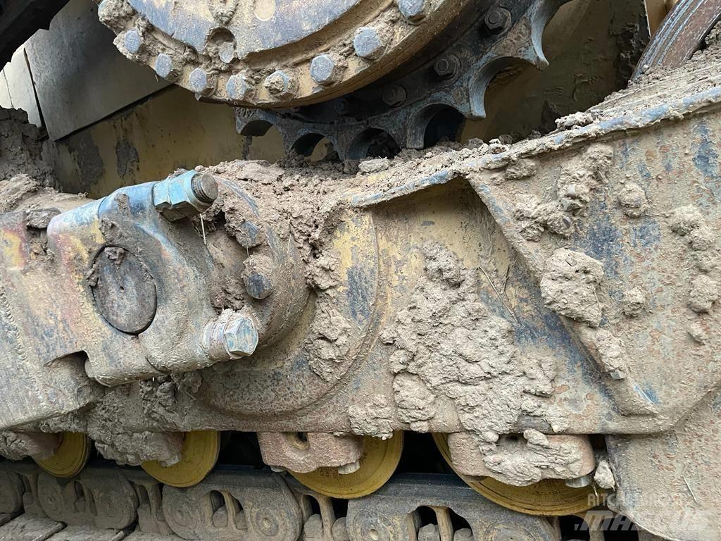 CAT D 6 T XL Dozere Beltegående