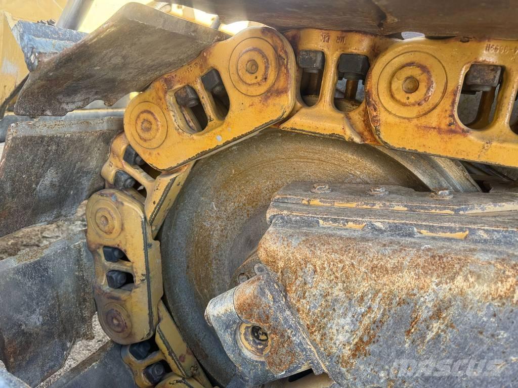 CAT D 6 T XL Dozere Beltegående