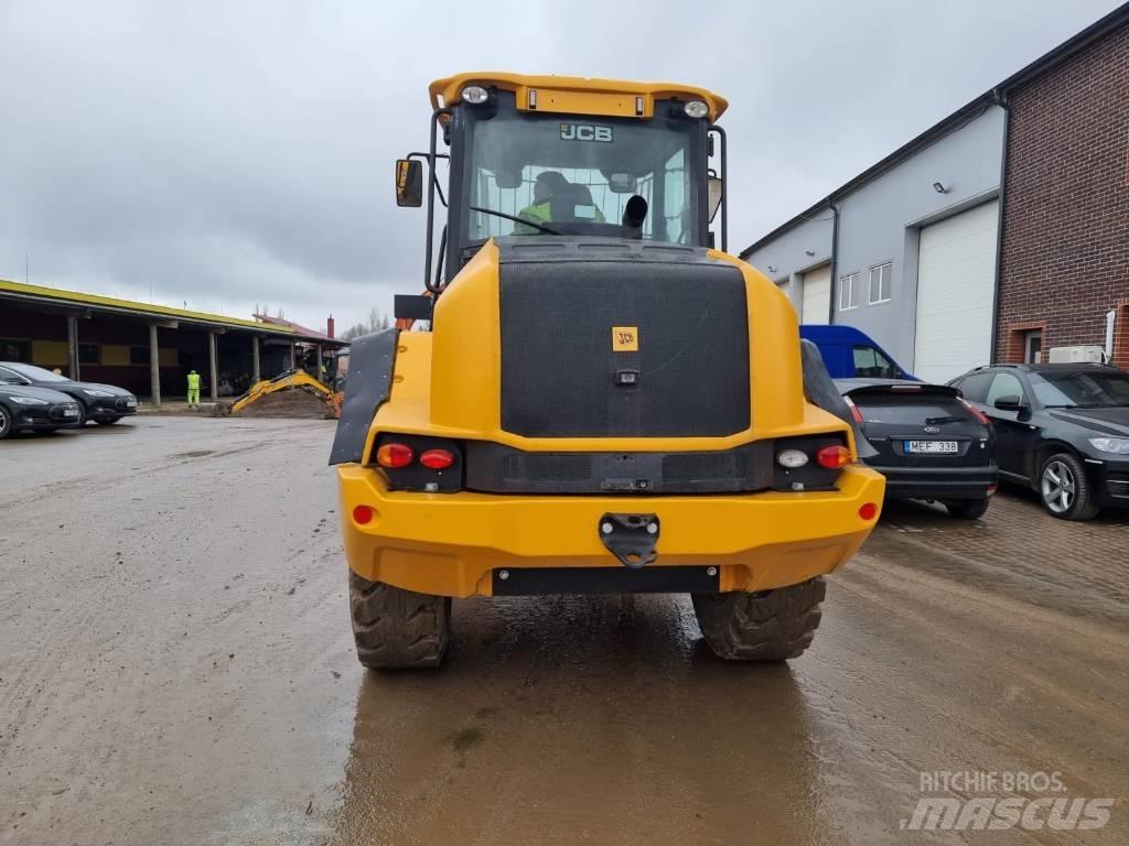 JCB 411 + 4 Hjullastere