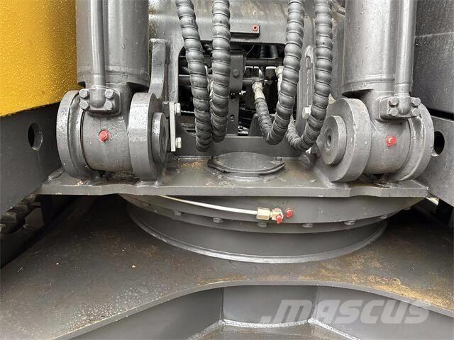 Volvo EC240 Beltegraver