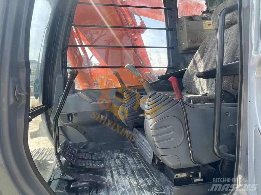Hitachi EX 120 Beltegraver