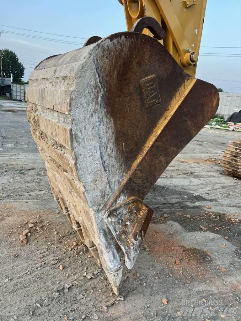 CAT 330 GC Beltegraver