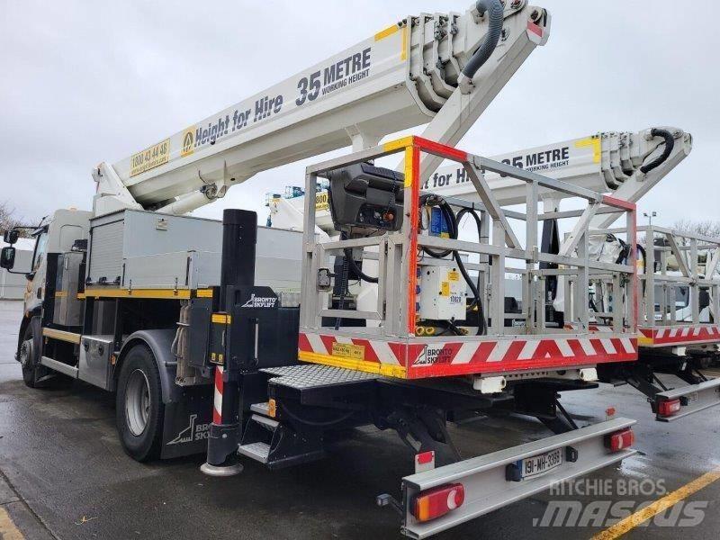 Bronto 35 EM Bilmontert lift