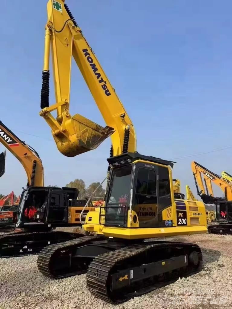Komatsu PC 200 Beltegraver