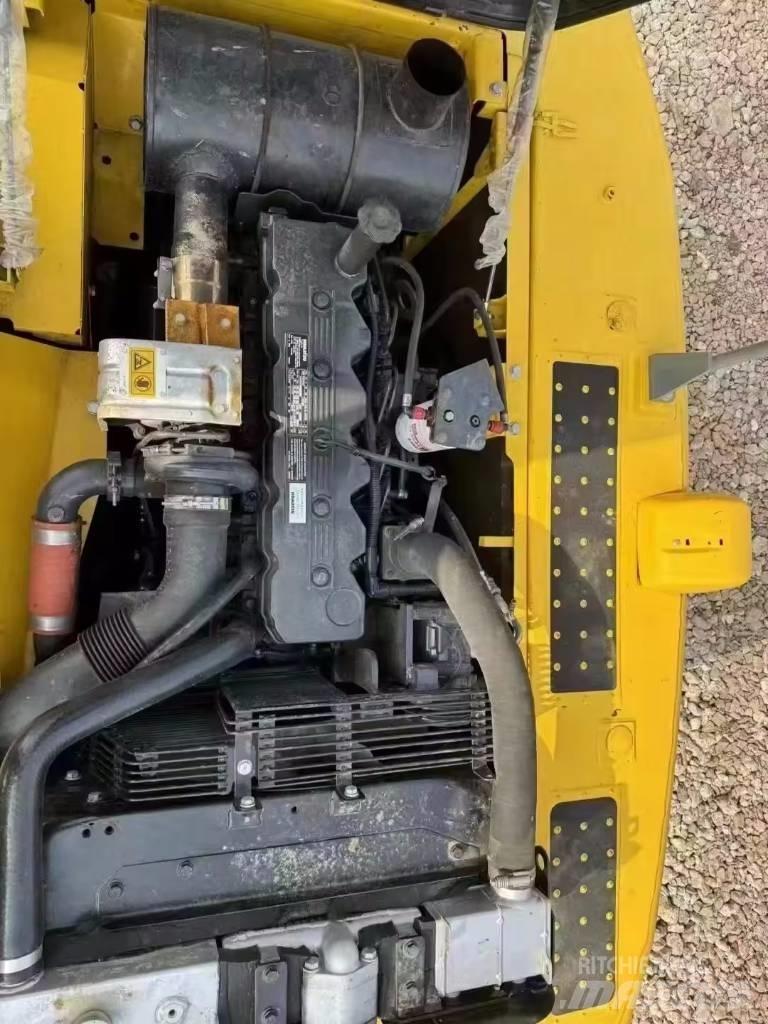 Komatsu PC 200 Beltegraver