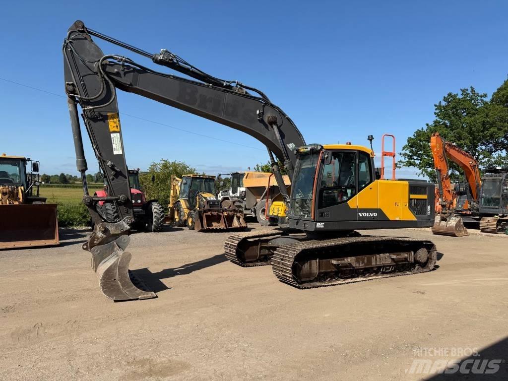 Volvo EC 220 E Beltegraver