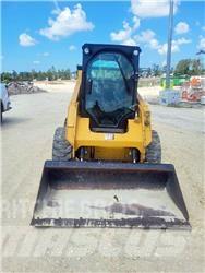 CAT 242 D Kompaktlastere