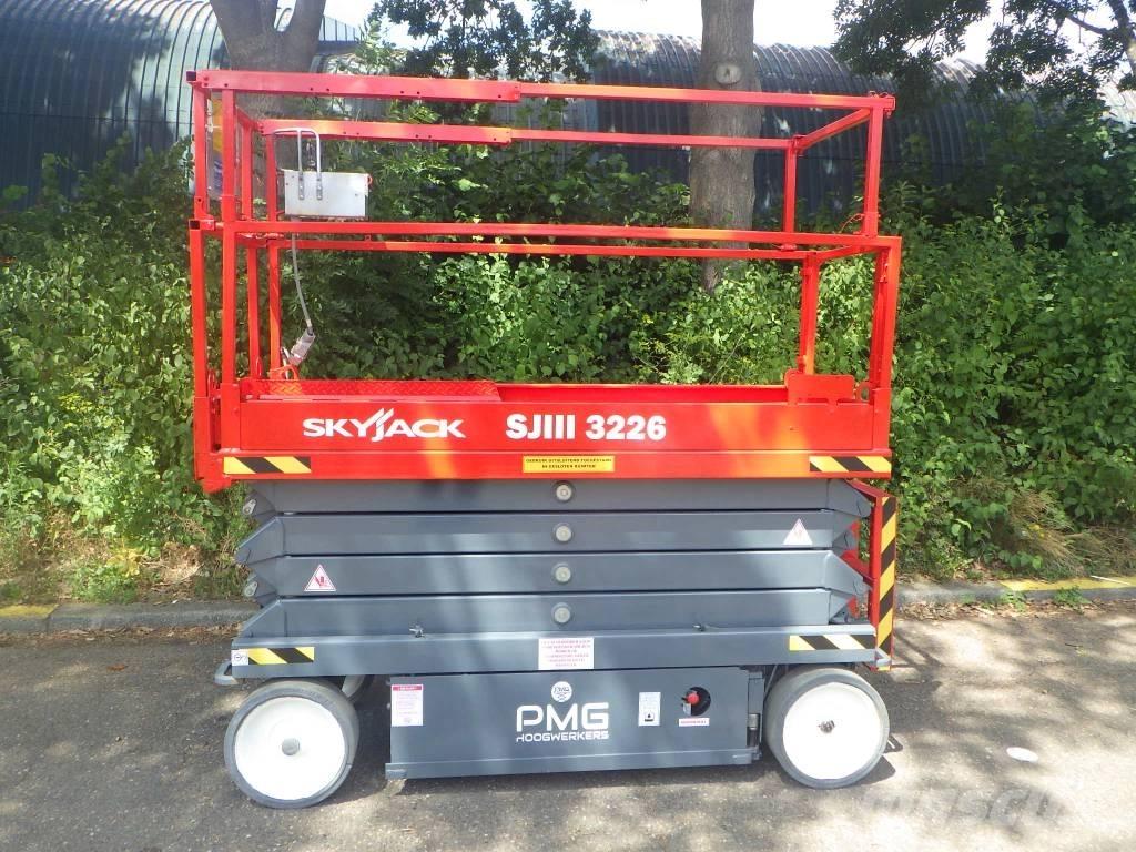 SkyJack SJ3226 Sakselifter