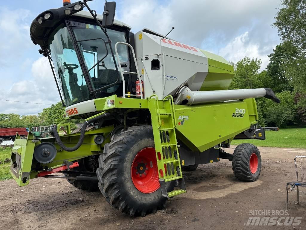 CLAAS Avero 240 Skurtreskere