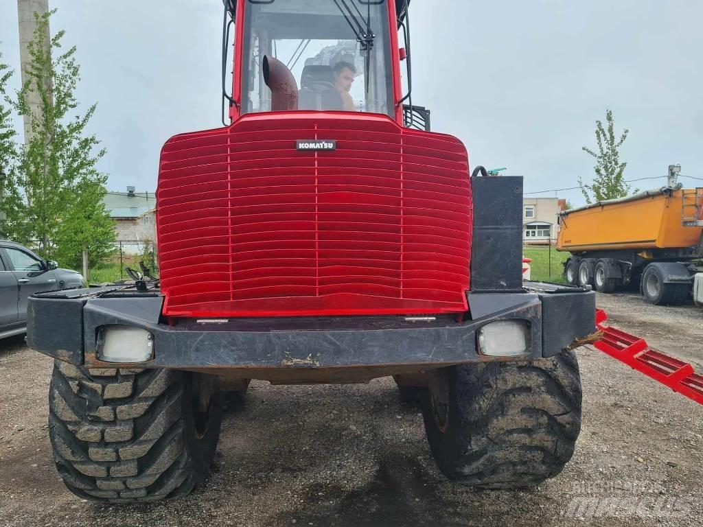 Komatsu 895 Lassbærere