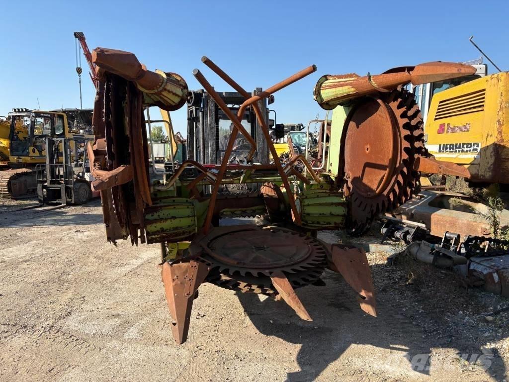 CLAAS RU 450 Selvdrevne fôrhøstere