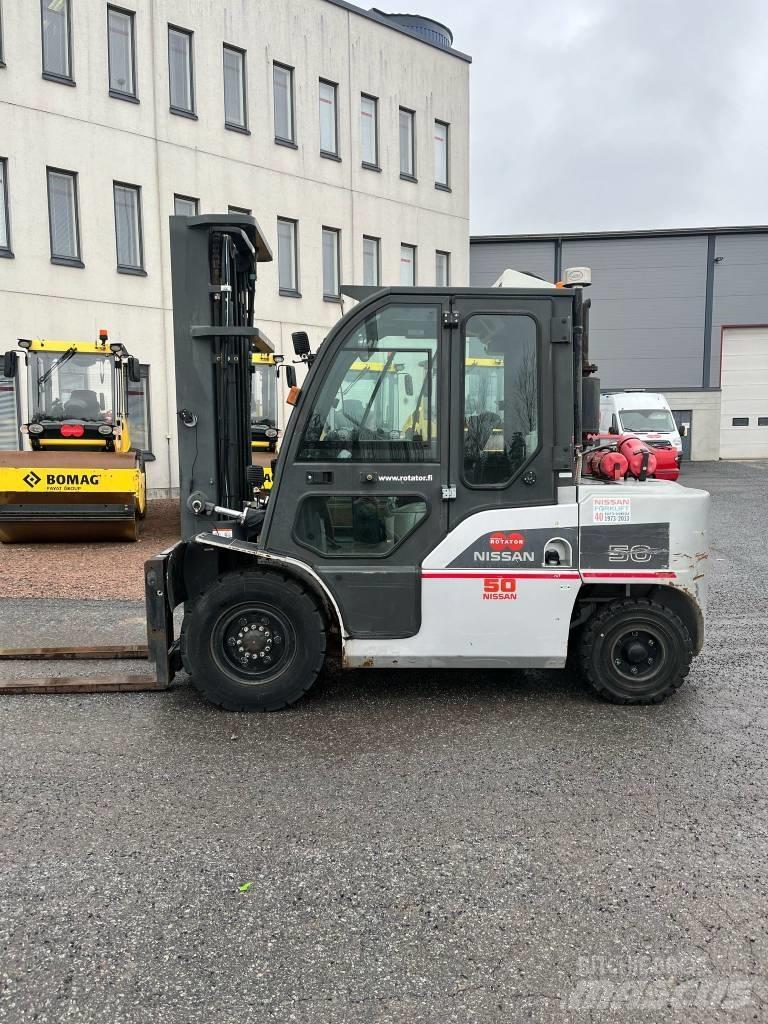 Nissan WG1F4A50Y Diesel Trucker