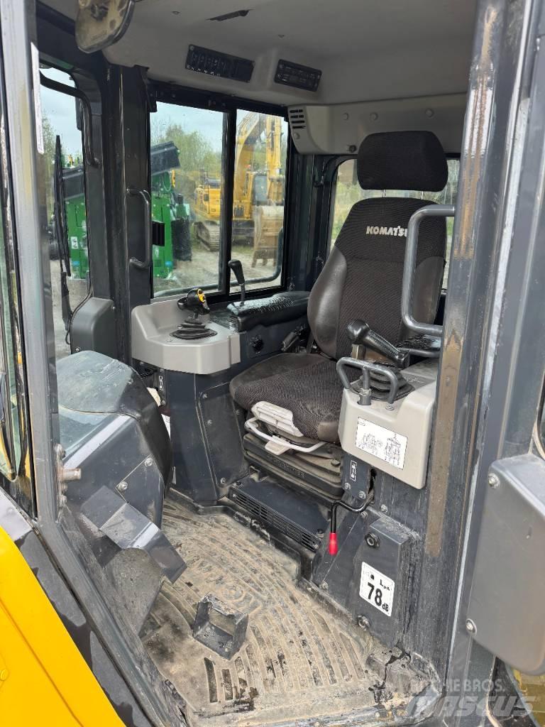 Komatsu D 61 PX-24 Dozere Beltegående