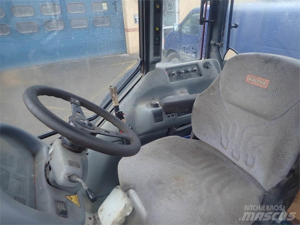 Valtra 900 Traktorer