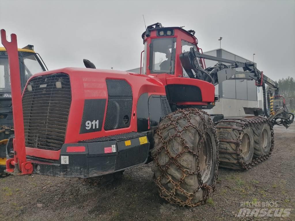 Komatsu 911 Hogstmaskiner