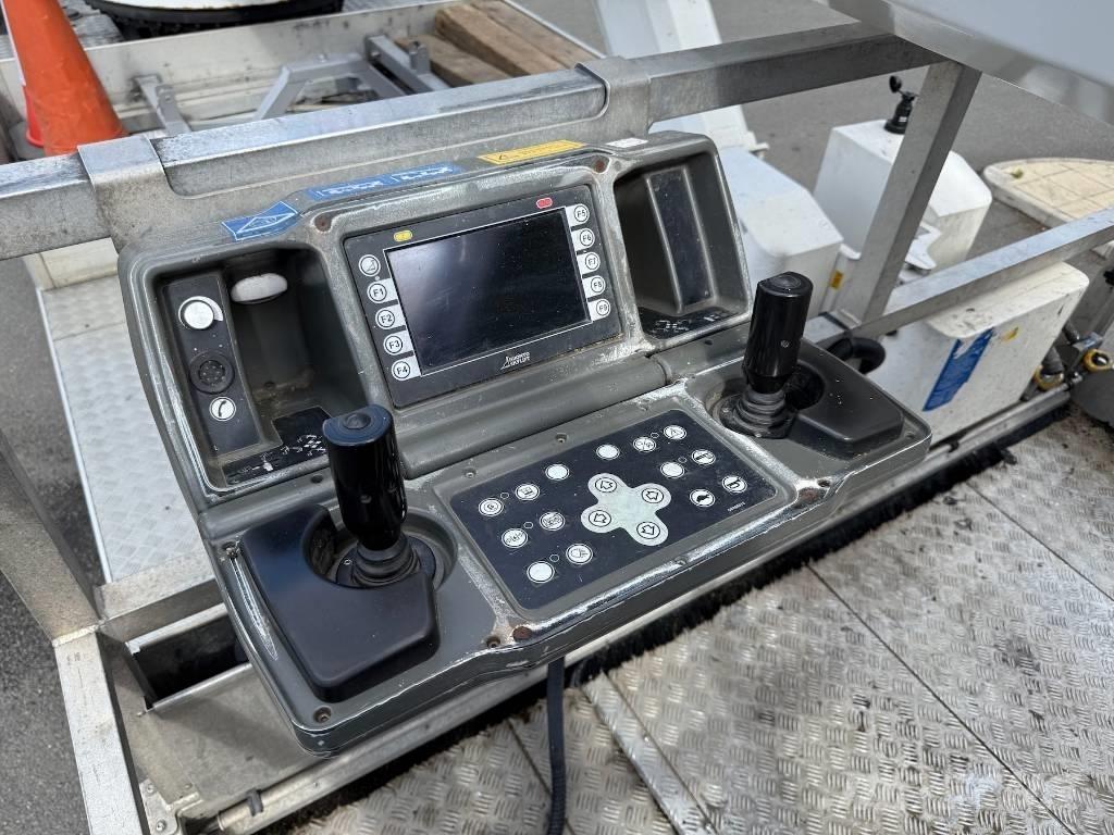 Bronto Skylift S56XR Bilmontert lift