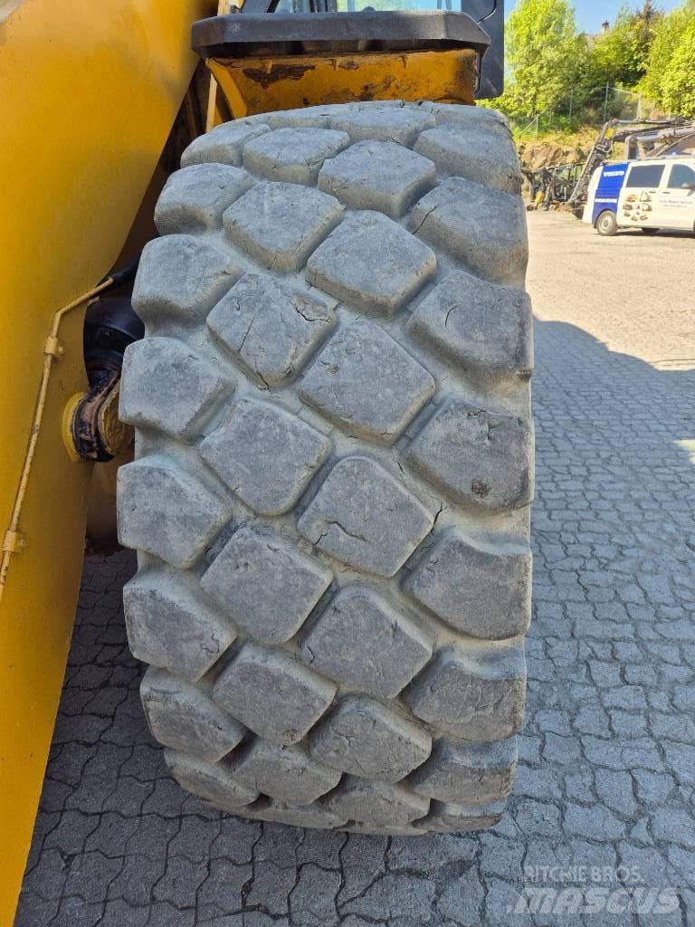 CAT 966M Hjullastere