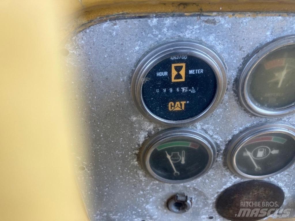 CAT D 9 H Dozere Beltegående