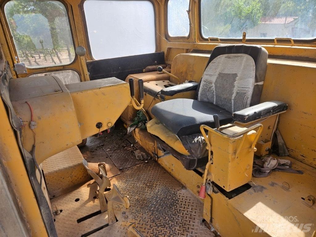 CAT D 9 G Dozere Beltegående