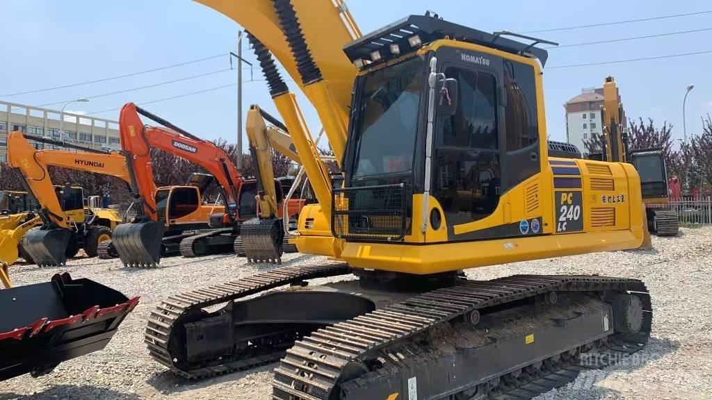 Komatsu PC 240 Beltegraver