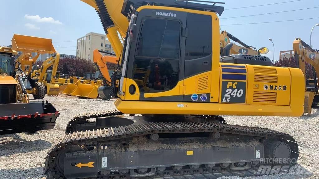 Komatsu PC 240 Beltegraver