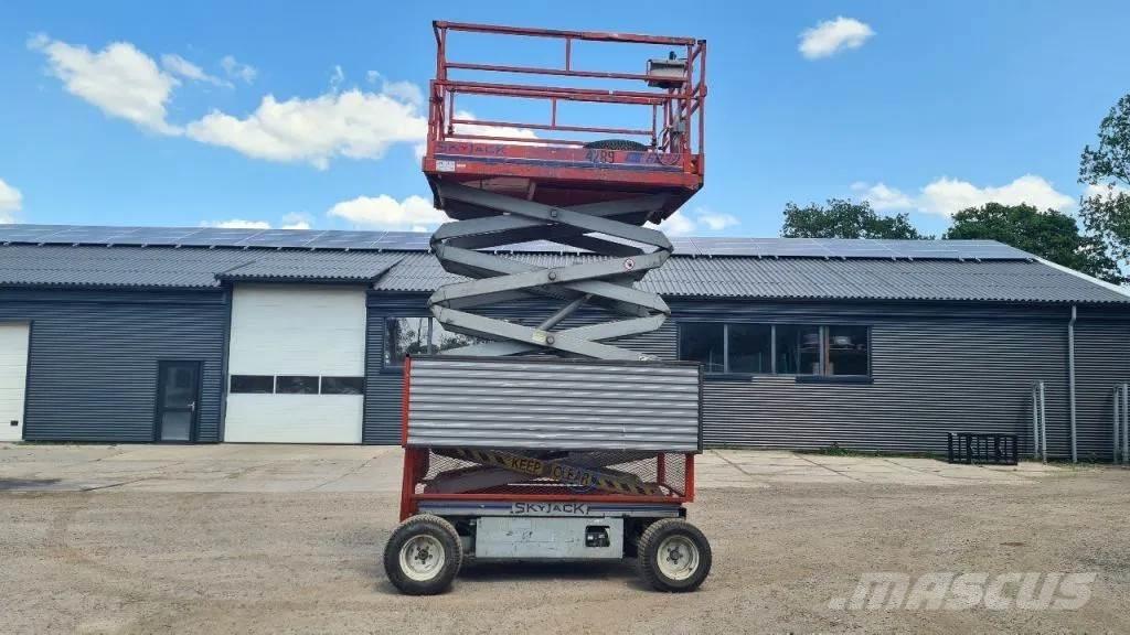 SkyJack 6832 Sakselifter