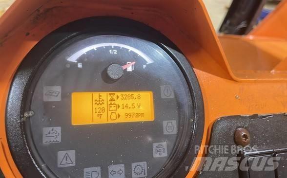 SkyTrak 10054 Teleskoplastere