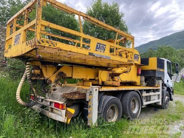 Iveco TRAKKER Kranbil