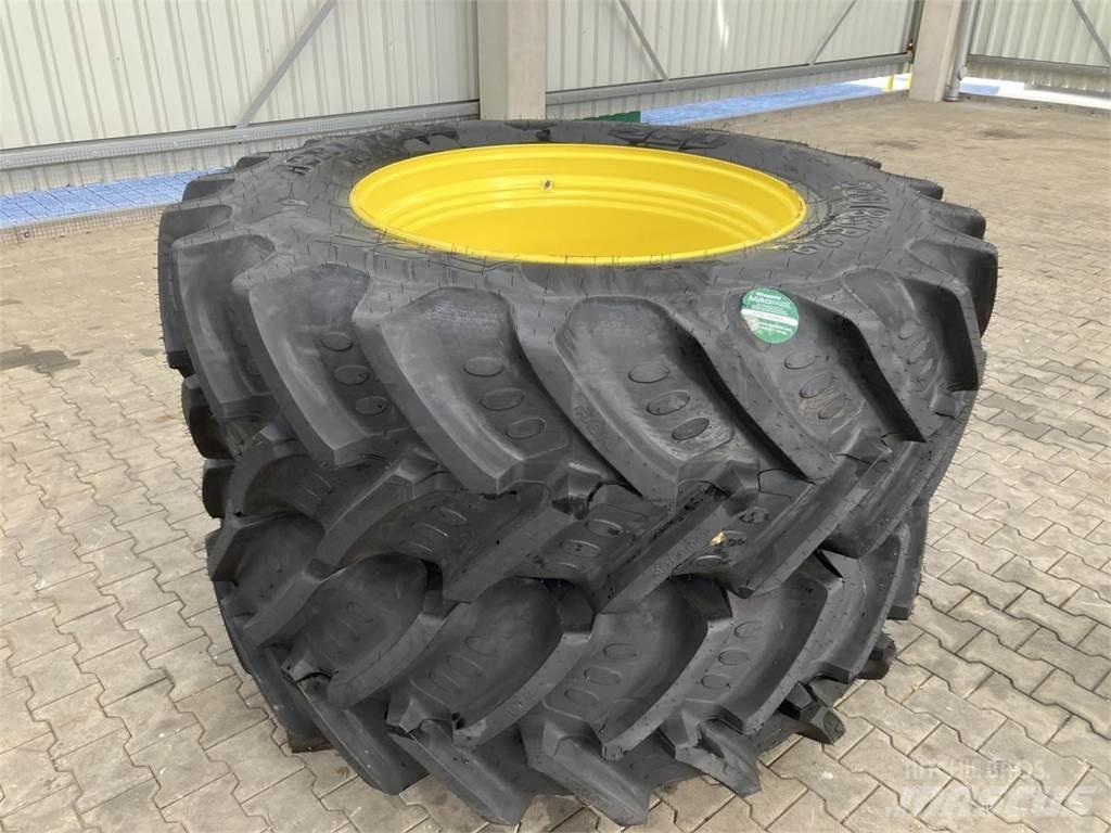 BKT 520/85R38 Dekk, hjul og felger